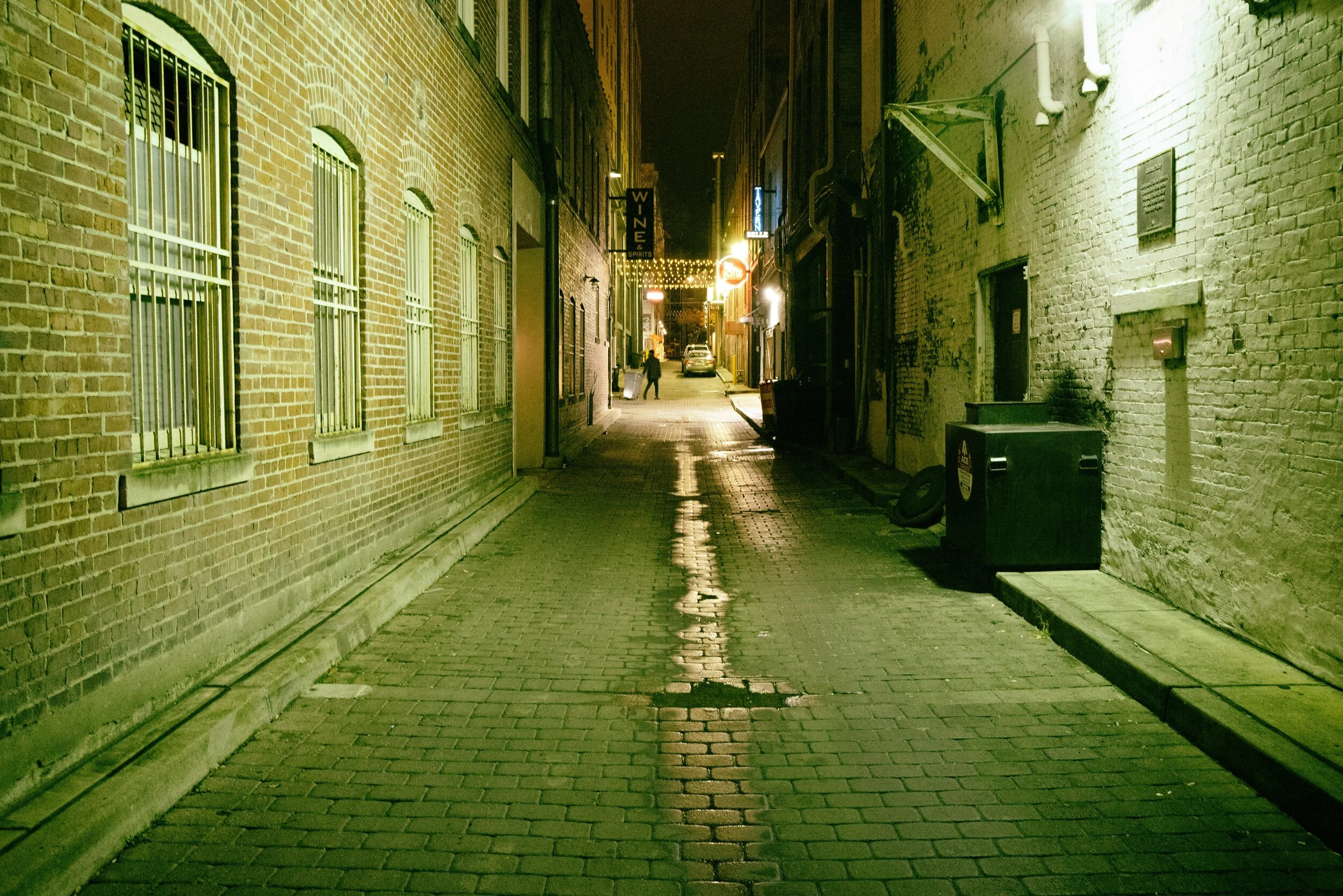 The dark alley's of Memphis, TN — Small Town Big World